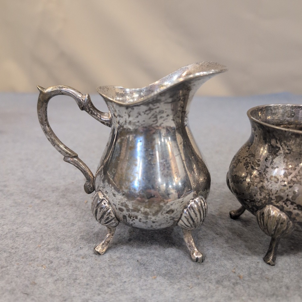 Vintage Miniature Silver Plate Tea Set Creamer Sugar Bowl Shell Feet 3pc - Picture 2 of 7